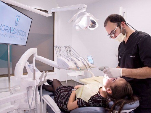 Clínica dental Ourense Mora&Bastida